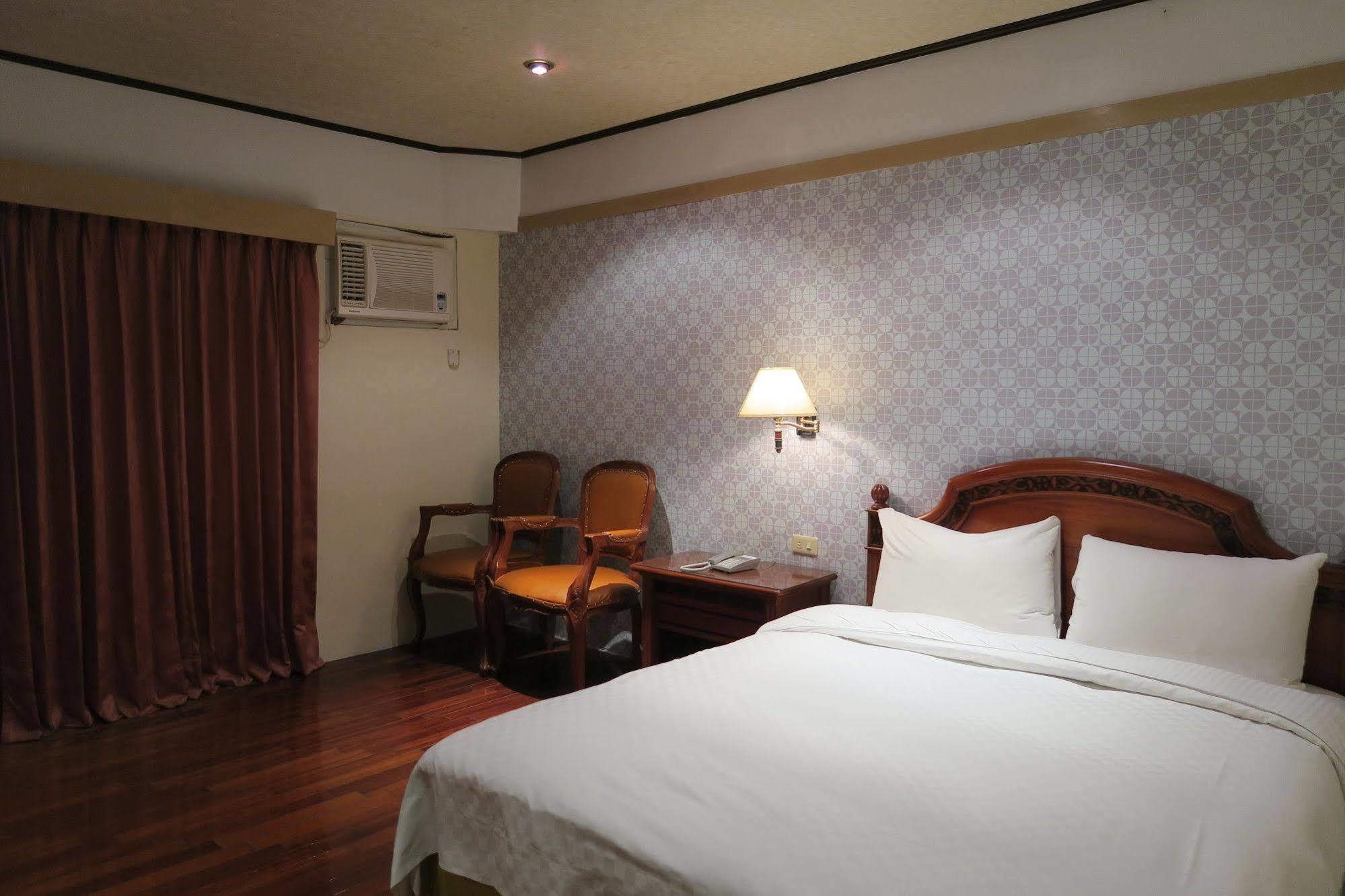 Champagne Hotel Ťiao-si Exteriér fotografie